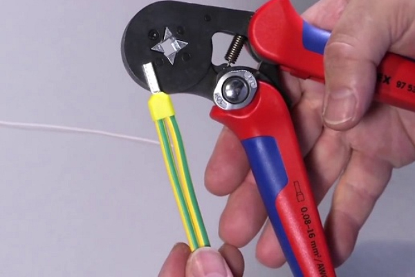 Hướng dẫn ép đầu cos đúng kỹ thuật bằng kìm chuyên dụng giúp kết nối dây điện chắc chắn